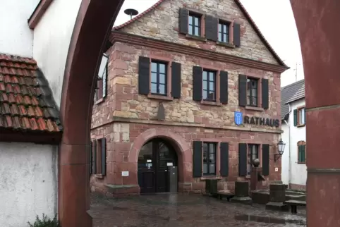 Altes Rathaus Göcklingen. 