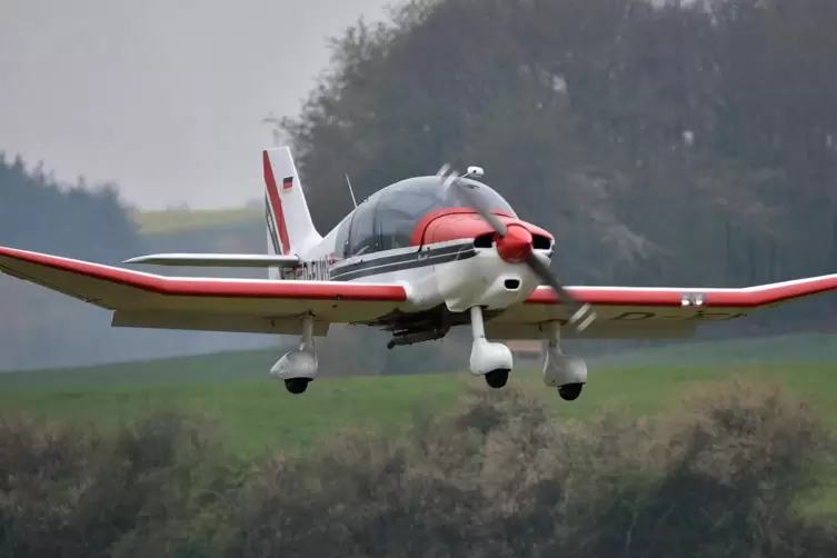 Motorisierte Flugzeuge werden den Bobenheim-Roxheimern noch eine Weile zu schaffen machen. 