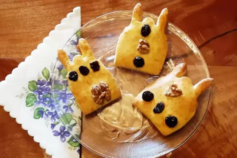 Mit dem neuen Ausstecher angefertigt: Plätzchen in Dom-Form. Mit dem neuen Ausstecher angefertigt: Plätzchen in Dom-Form.