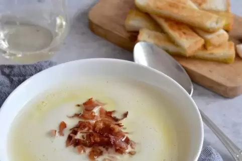 Appenzeller Käsesuppe mit Knusper-Speck
