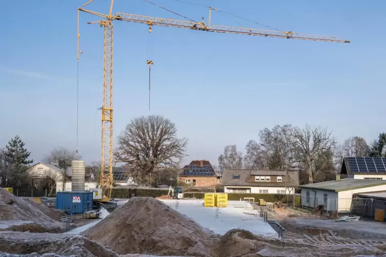Die Bodenplatte für die Kita in Bruchmühlbach liegt. Jetzt kann das Gebäude in die Höhe wachsen. 