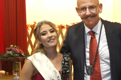 Die Nachfolgerin von Chiara Fuchs als Knillsemer Kätzel wird am Śonntag von Bürgermeister Christmann online vorgestellt.