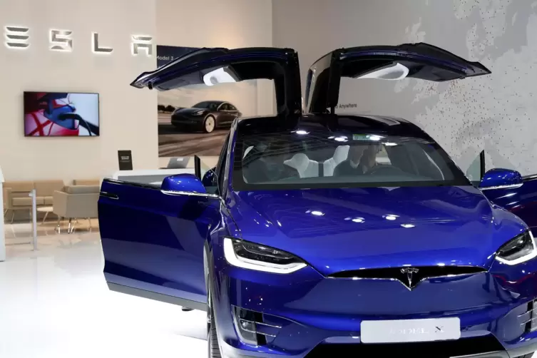 Das Tesla Modell X wurde 2020 in Brüssel präsentiert. In Zweibrücken sind mittlerweile 13 Personen Halter eines Tesla. 