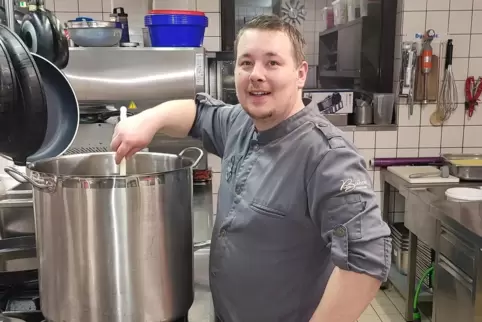 Stemmte die Herausforderung gemeinsam mit seinem Team: Küchenchef Dennis Stromberger. 