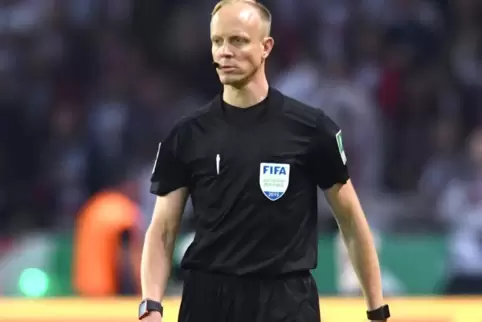 Christian Gittelmann blickt auf 131-Bundesliga-Spiele und 91 internationale Partien zurück.