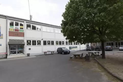 Ein neues Nutzungskonzept für das Untergeschoss der ehemaligen Grundschule in Frankenstein soll 2022 vorangebracht werden. Diese