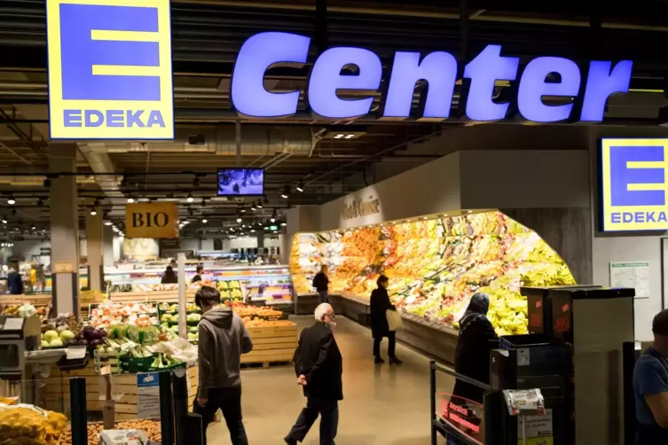 Die E-Center sind eine der Vertriebsformate von Edeka, dem größten Lebensmittelhändler Deutschlands.