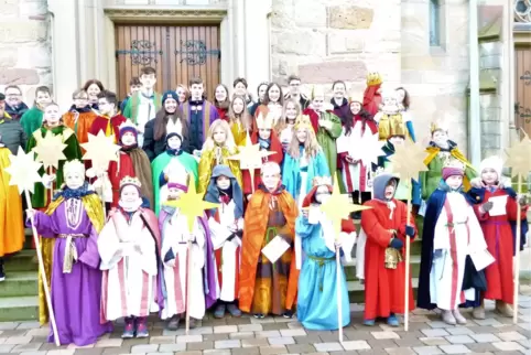Für diejenigen, die spenden wollen, obwohl die Sternsinger nicht kommen dürfen, gibt es Spendentütchen. 