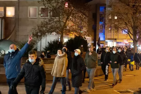 Corona-Proteste: Rund 350 Teilnehmer waren in Pirmasens auf der Straße.