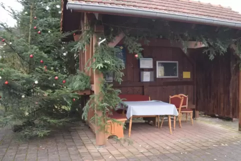 Hat unbestreitbar etwas Gemütliches: die Bushaltestelle in Schönau-Gebüg.