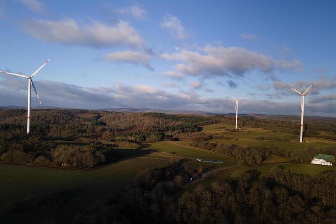 Seit 2016 drehen sich die Kirrweiler Windräder auf dem etwa 20 Hektar großen Hochplateau nahe des Truppenübungsplatzes.