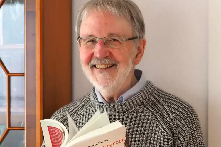 Michael Saenger legt den zweiten Band seiner 2019 gestarteten Trilogie &bdquo;Leben und Sterben in Piter&ldquo; vor.