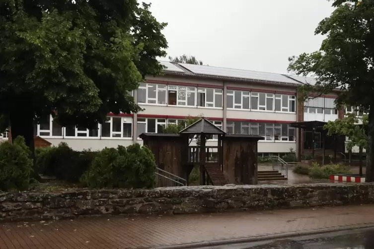 Die Grundschule in Edesheim.