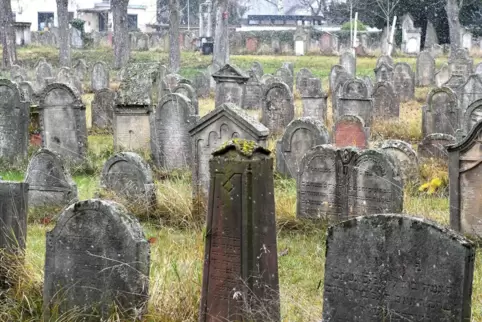 Der jüdische Friedhof in Wachenheim hatte eine überörtliche Bedeutung. Auch Dürkheimer Juden wurden hier bestattet. 