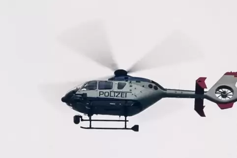 Auch ein Polizeihubschrauber war bei der Fahndung im Einsatz,