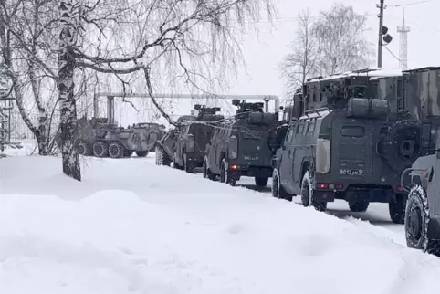 Der Kreml spricht von „Friedenstruppen“, der er nach Kasachstan entsendet.