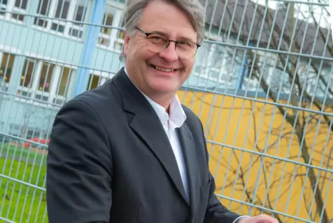 Für Ortsbürgermeister Gunther Bechtel hat der Kita-Anbau hohe Priorität. 