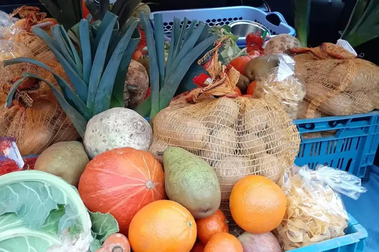 Obst und Gemüse für Flutopfer im Ahrtal.