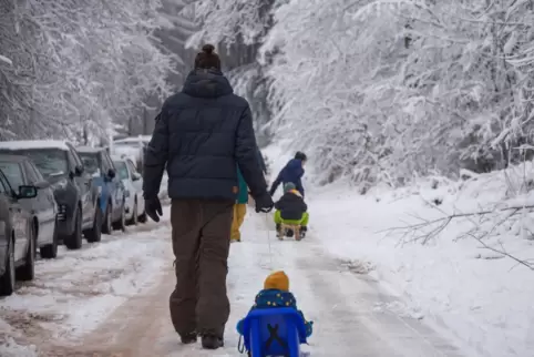 Schnee bis in die Niederungen in weiten Teilen von Rheinland-Pfalz am Samstag.