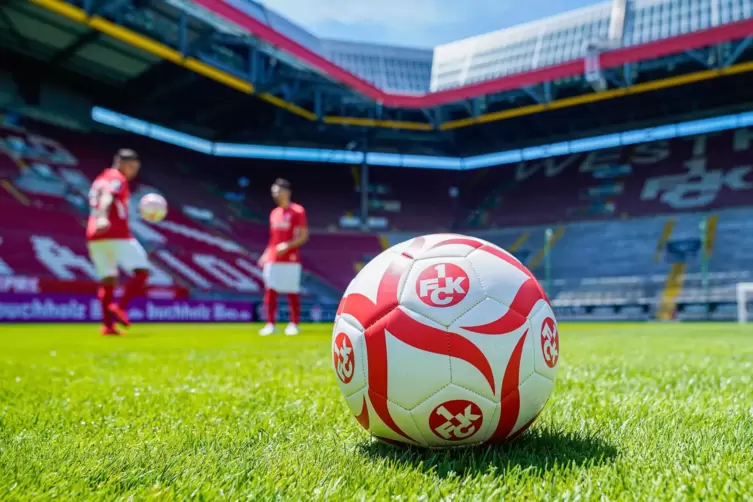 Für Kaiserslautern ist die Partie gegen Meppen das erste Heimspiel ohne Fans seit Mai 2021.