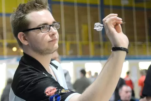 Dominic Wagener hält sein Team vom Dartspub Walldorf mit Siegen auf Kurs Richtung Endrunde in der Bundesliga. 