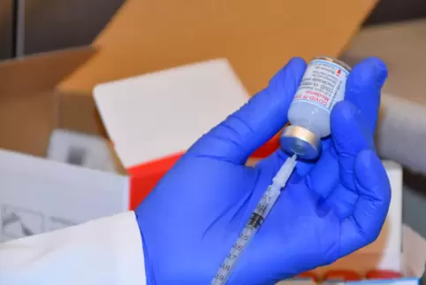 Die DLRG organisiert schon wieder eine Impfaktion in der Festhalle. 