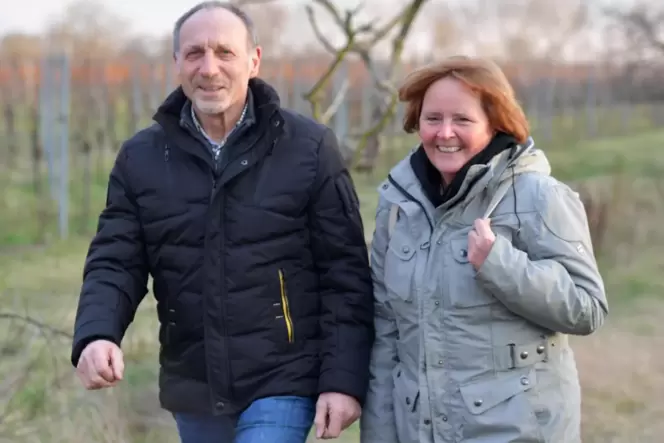 Bevorzugte Strecke zwischen Deidesheim und Bad Dürkheim: Heiner und Martina Dopp. Bevorzugte Strecke zwischen Deidesheim und Bad Dürkheim: Heiner und Martina Dopp.