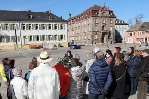 Stadtführung in Speyer: Domplatz als beliebte Station.