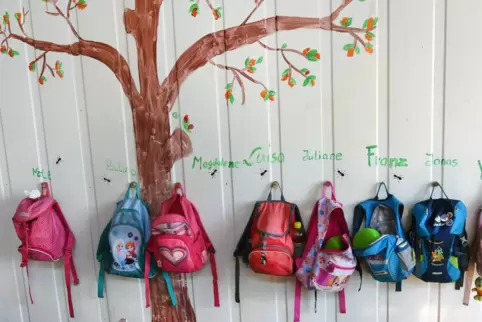 Für Eltern der Luger Kita-Kinder hat die derzeitige personelle Situation dramatischen Folgen. 