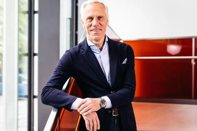 FitnessexperteIngo Frob&ouml;se wird von Illustrierten gerne als Deutschlands &bdquo;Fitnesspapst&ldquo; bezeichnet. Der 64-J&auml;hrige ist Professor