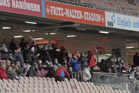 Besser als nichts: 500 Zuschauer durften die Partie gegen den SV Meppen sehen. Corona fordert noch immer und immer wieder seinen