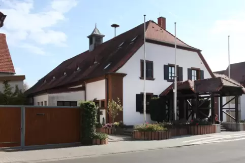 Die Turn- und Festhalle befindet sich im Offenbacher Ortskern.