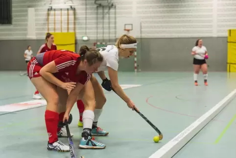 Emma Gerstenhöfer (rechts) sorgte kurz vor Schluss für das erlösende 1:0. 