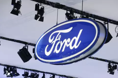 Die Zentrale des Ford-Konzerns ist in Dearborn im US-Bundesstaat Michigan. In der Nähe ist Detroit. 