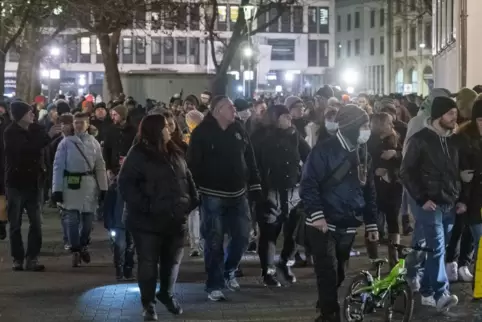 Angestachelt auch vom Telegram-Kanal „Freie Pfälzer“: Protest gegen Corona-Regeln in Kaiserslautern. 