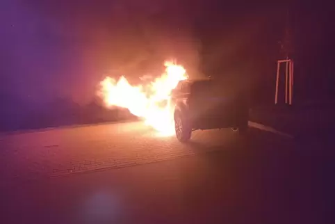 Auch Brandstiftung kann nicht ausgeschlossen werden. 