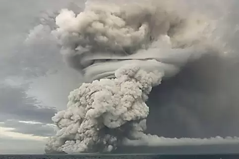 Die Gas- und Aschewolke des Vulkanausbruchs reichte wohl bis in die Stratosphäre.