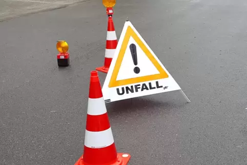 Der Busfahrer bremste, um den Aufprall zu verhindern. 