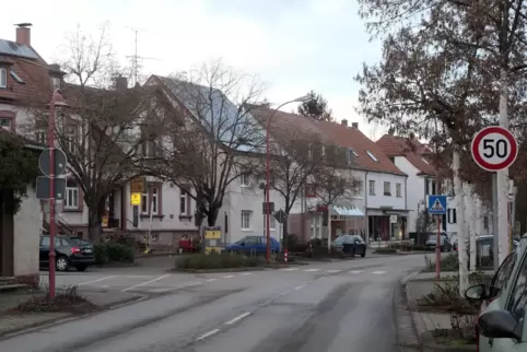Hier beginnt in der Limbacher Hauptstraße der Bereich, in dem Tempo 50 gilt. 