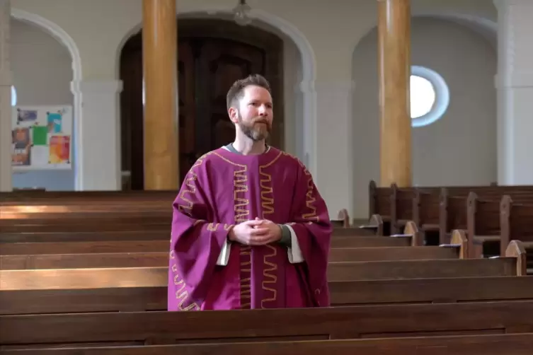 Pfarrer Carsten Leinhäuser musste sich gegen einen Hacker-Angriff auf seine Pfarrei wehren.