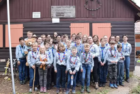 Freuen sich über neue Mitglieder: die Pfadfinder vom VCP-Stamm John F. Kennedy aus Frankenthal , hier bei ihrer Herbstfahrt 2019