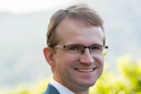 Freimersheim Dorfchef Daniel Salm möchte VG-Bürgermeister werden. Freimersheim Dorfchef Daniel Salm möchte VG-Bürgermeister werden.