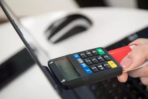 Die Bank hat den Online-Banking-Zugang des Betrogenen dann gesperrt. 