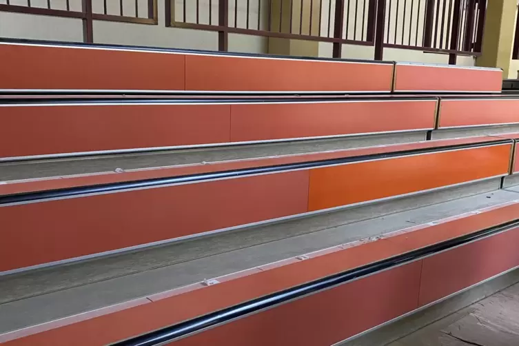 Problemfall: die Trib&uuml;ne. 