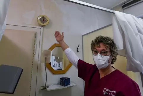 Hofft, auch dank der Unterstützung von Mitbürgern, nach einem Wasserschaden bald in neue Praxisräume umziehen zu können: Allgeme Hofft, auch dank der Unterstützung von Mitbürgern, nach einem Wasserschaden bald in neue Praxisräume umziehen zu können: Allgeme