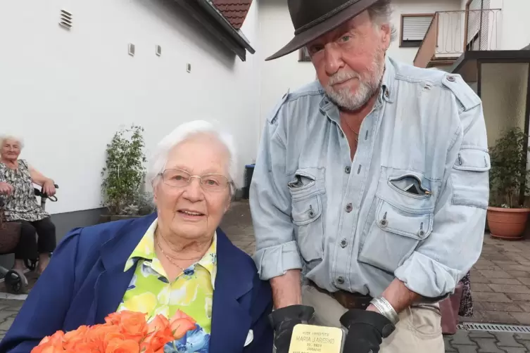 Ein Thema bei der Gedenkfeier: die Stolperstein-Würdigung für die frühere Zwangsarbeiterin Maria Tremmel 2021 in Otterstadt.