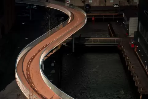 Vorbild für Landau? Die „Fahrradschlange“ genannte Radfahrerbrücke über ein Hafenbecken von Kopenhagen. 