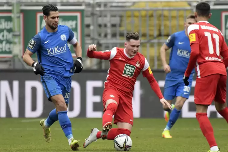 Fällt gegen Halle aus: FCK-Mittelfeldspieler Marlon Ritter (hier am Ball). 