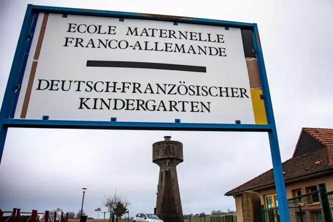 Seit 1995 besuchen deutsche und französische Kinder die Einrichtung am Ortsausgang von Liederschiedt.