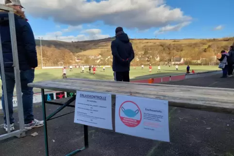 Wer die Spiele der TSG Wolfstein-Roßbach besuchen will, muss an der Einlasskontrolle vorbei. 